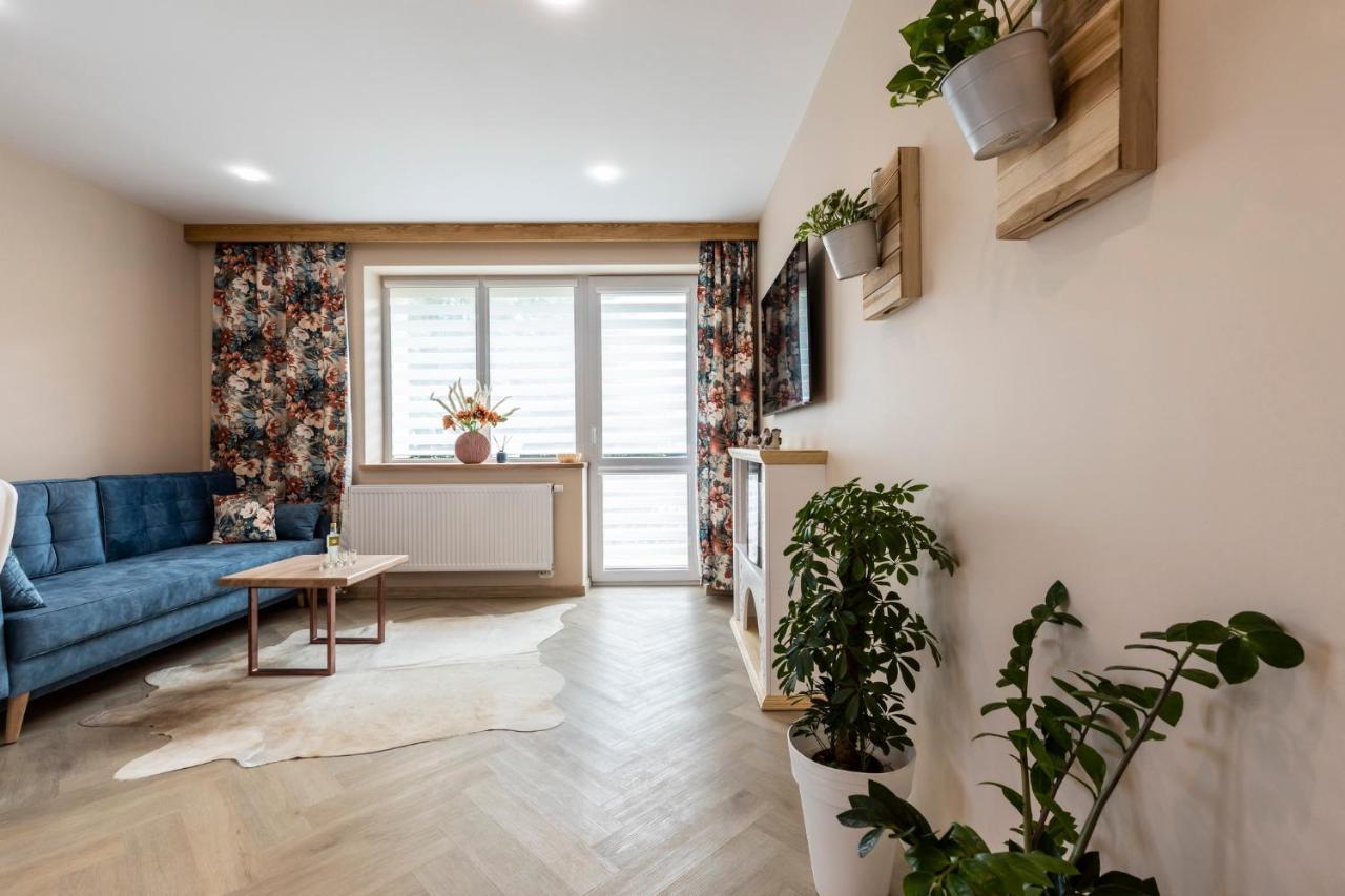Bunia W Zakopanem Z Jacuzzi Apartment Luaran gambar